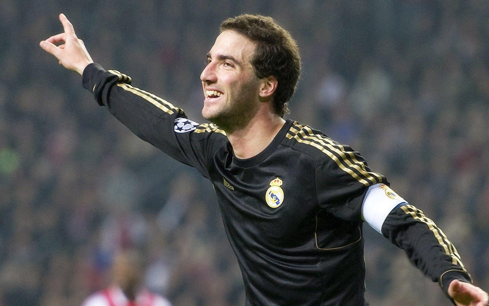 姆巴佩梅开二度助巴黎圣日耳曼逆转取胜 法甲争冠悬念再起