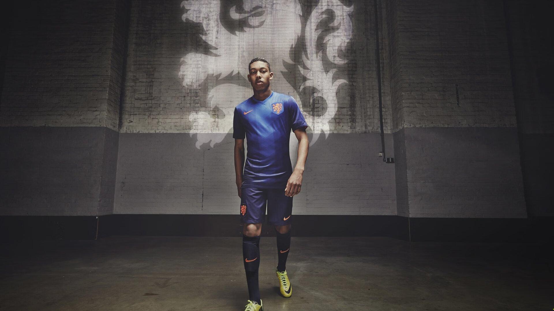 英超争冠白热化，曼城、阿森纳、利物浦三强鏖战，谁能笑到最后？