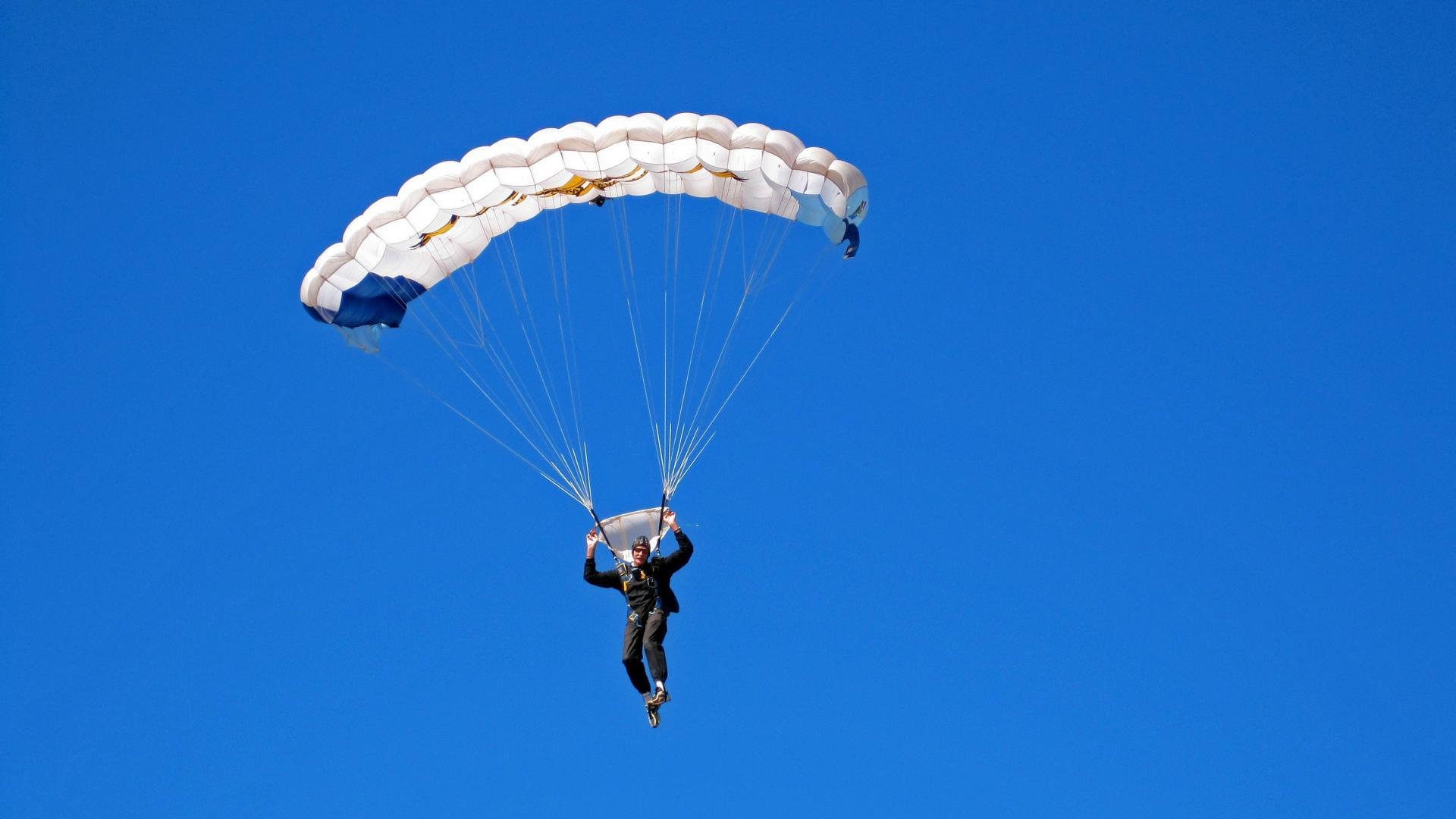 体育明星携手慈善机构 助力贫困地区青少年体育发展